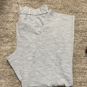Lululemon Atheleisure Gray Striped Pants CA35801 RN 106259